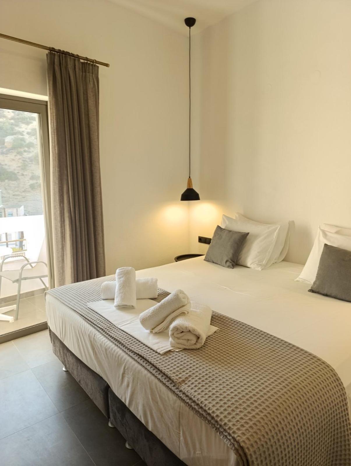 Апартаменти Lefka Ori - Agia Galini Номер фото